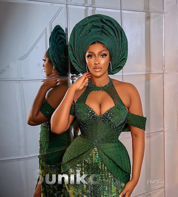Green Nigerian Lace Dress Design