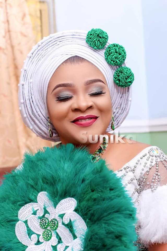 Green and White Aso Ebi with Matching Hand Fan