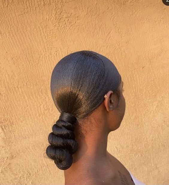 46 Sleek and Classy Bun Hairstyles for black women - Sunika Traditional  African Clothes
