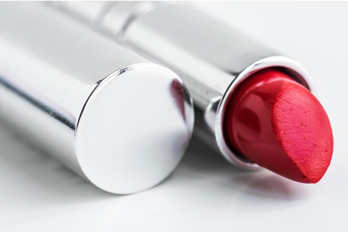 Use Vaseline as Lipstick Stain Remover