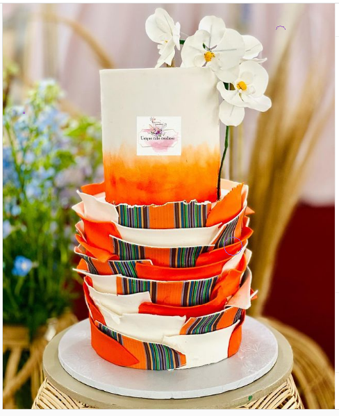 10 Beautiful Traditional Wedding Cake Ideas