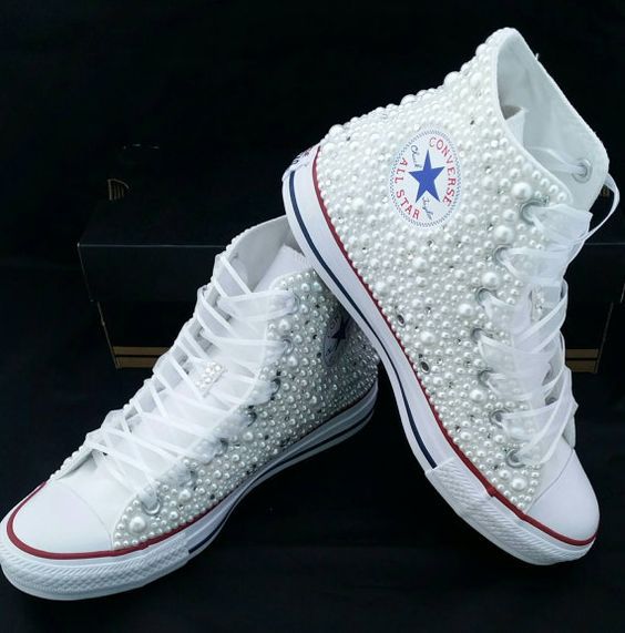 Custom_Bridal_Sneakers.jpg - 43.65 kB