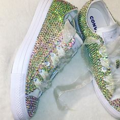 Lovely_custom_bridal_wedding_sneakers.jpg - 13.94 kB