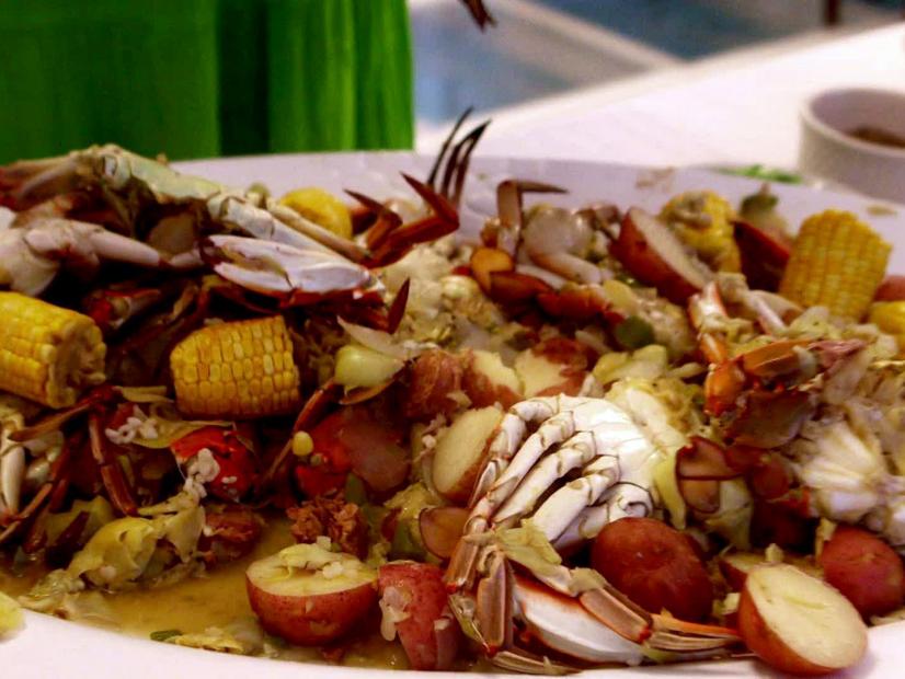 Mixed crab boil