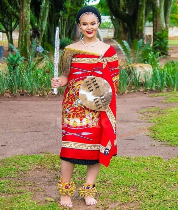 Beautiful Red Swazi Emahiya with Matching Anklets