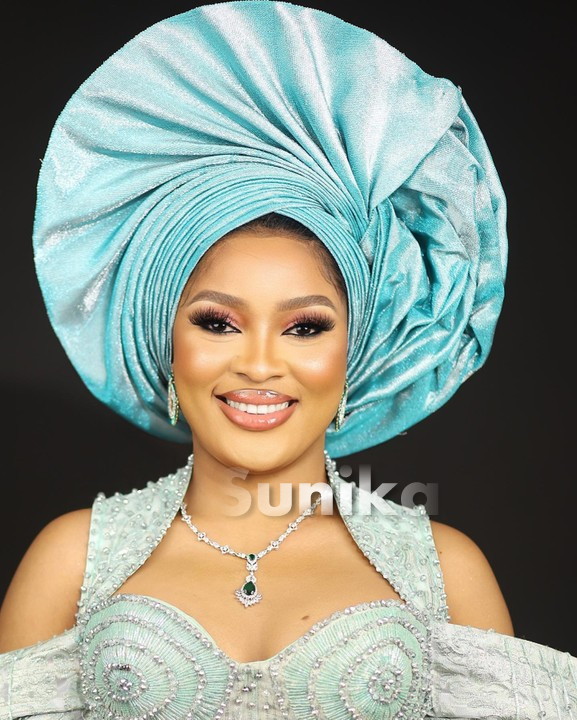 Metalic Light Blue Gele